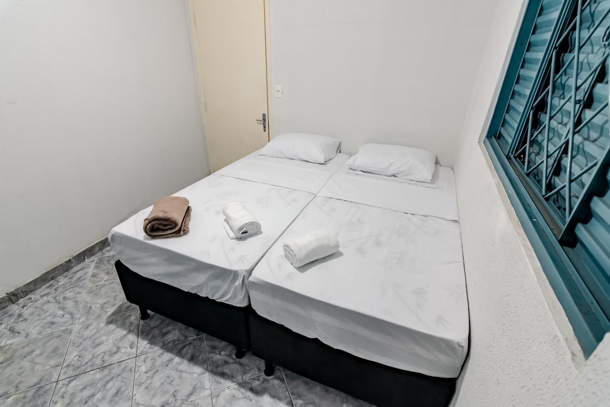 Pousada Roosevelt Quarto 03 - Pousada Central Prox Rodoviaria E Dist Industrial Hotell Uberlândia Exteriör bild